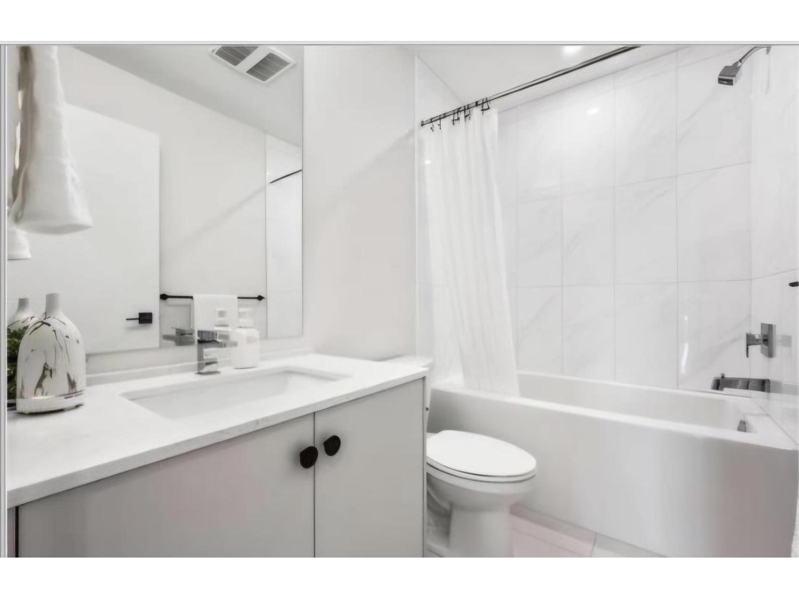 2 Bed, 2 Bath Apartment for Sale in Chilliwack – 210 45505 CAMPUS DRIVE, Garrison Crossing, Chilliwack – MLS# R3153058 - Image 18