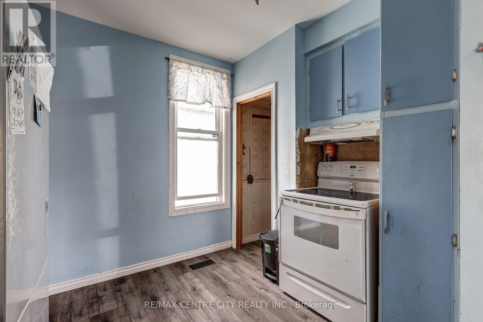 88 FLORA STREET - Image 25