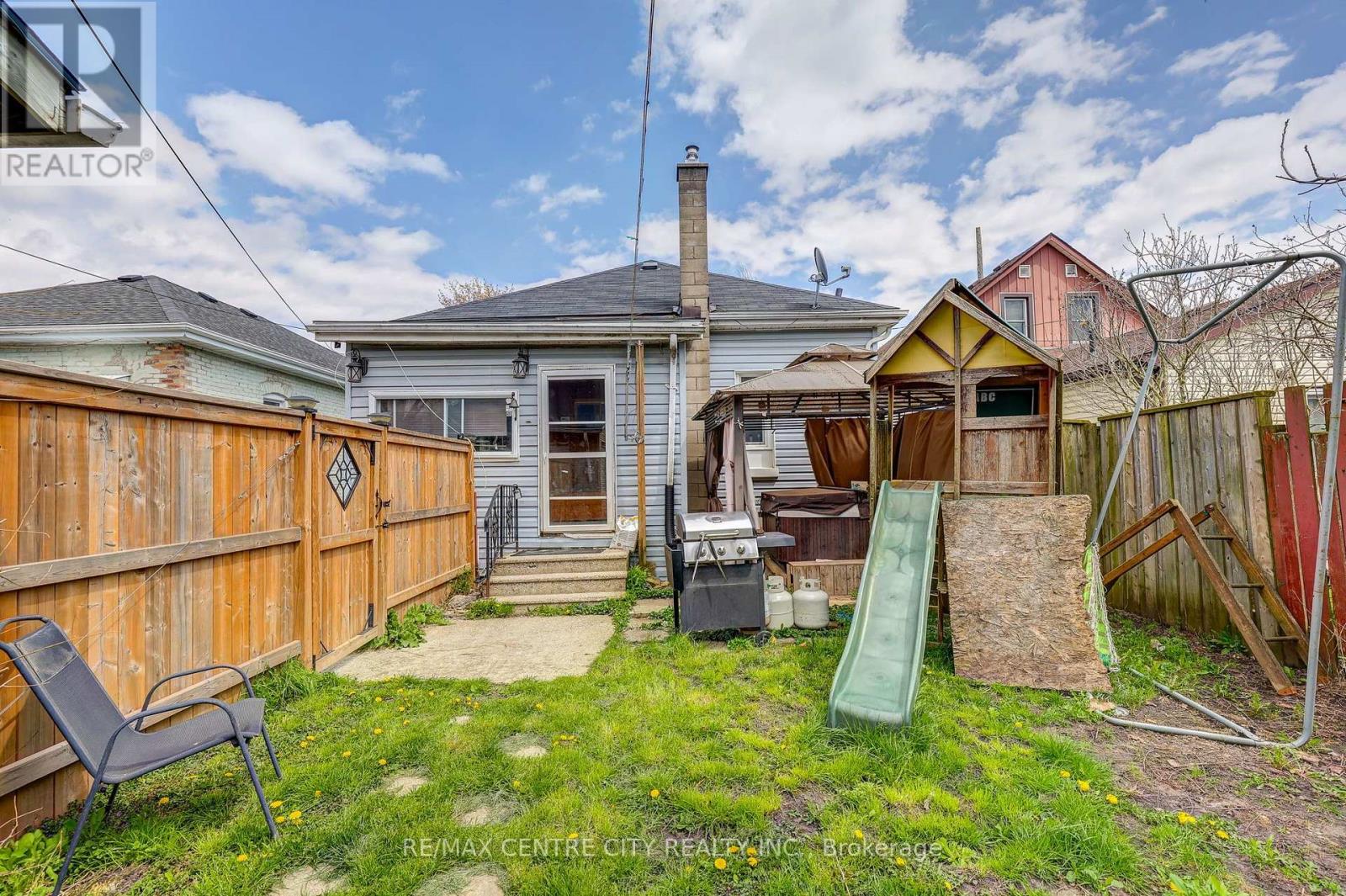 88 FLORA STREET - 34