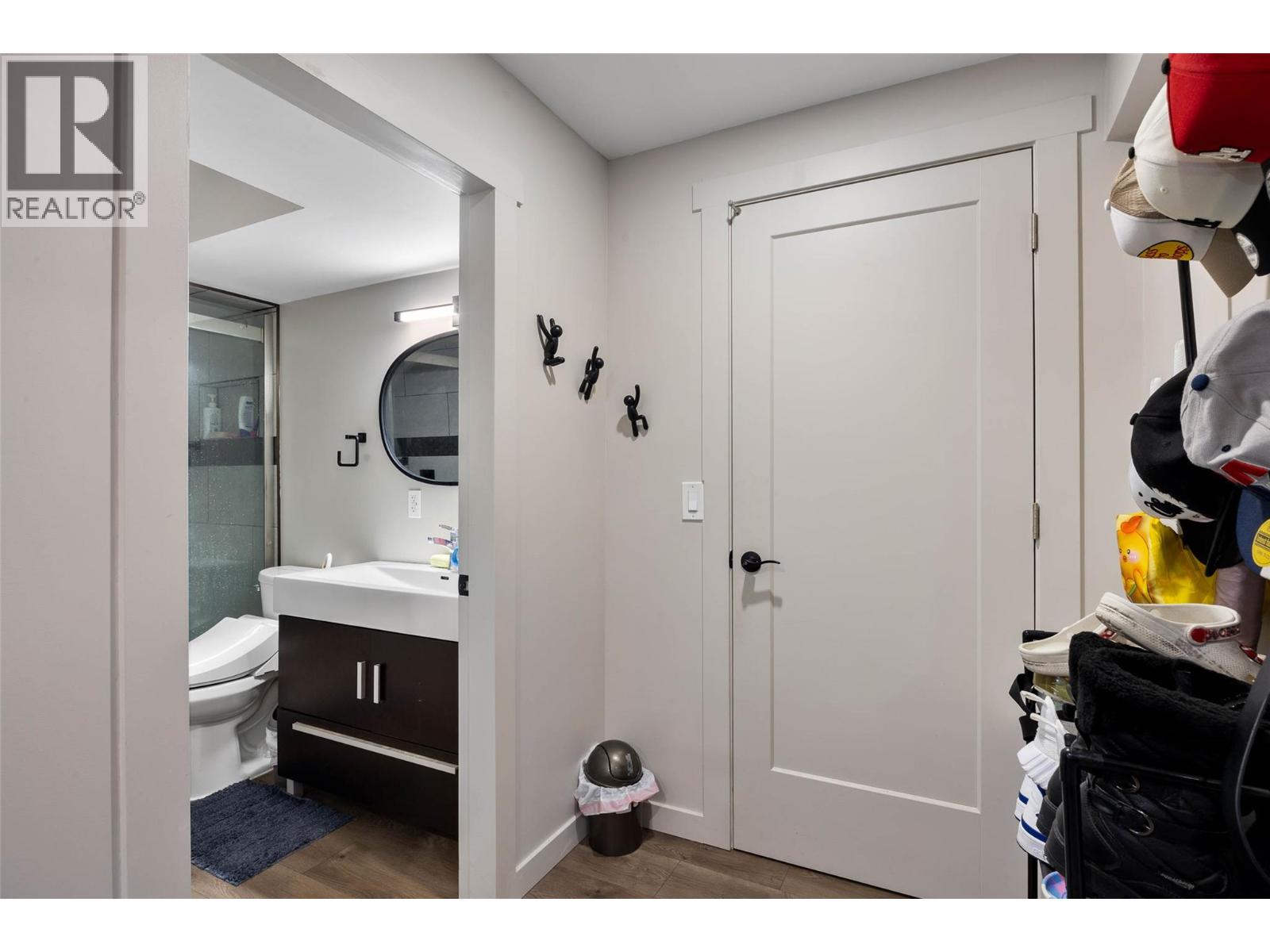 1160 Kemano Street - Image 24