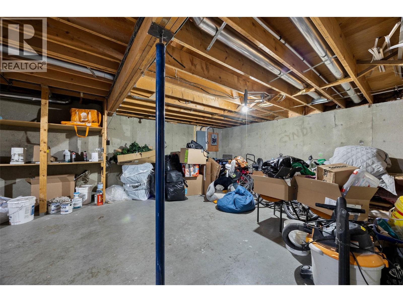 1160 Kemano Street - 29