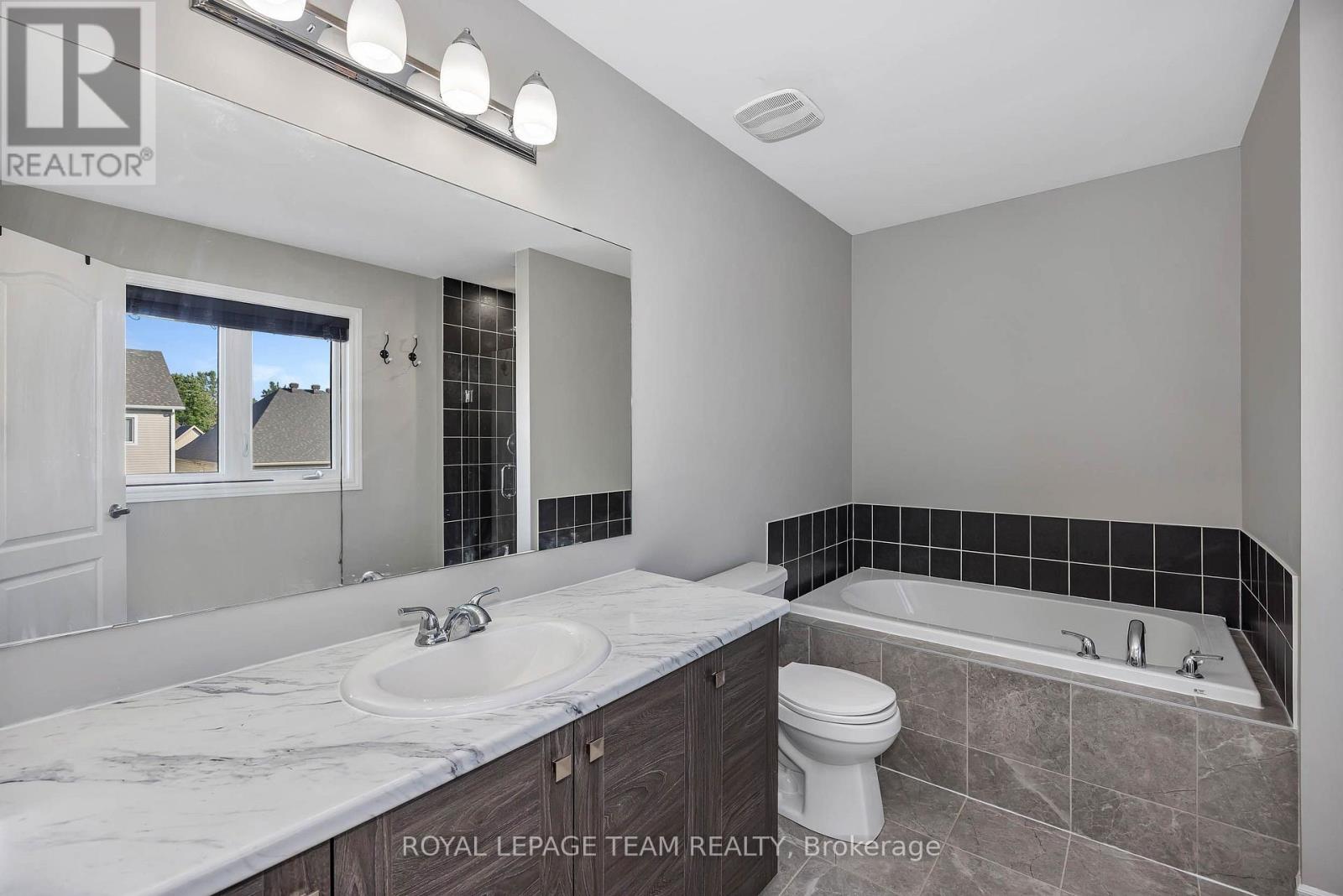 3209 HARVESTER CRESCENT - 25