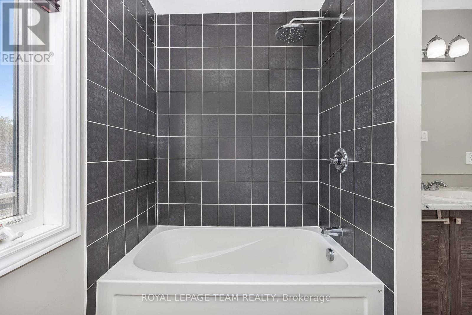 3209 HARVESTER CRESCENT - Image 31