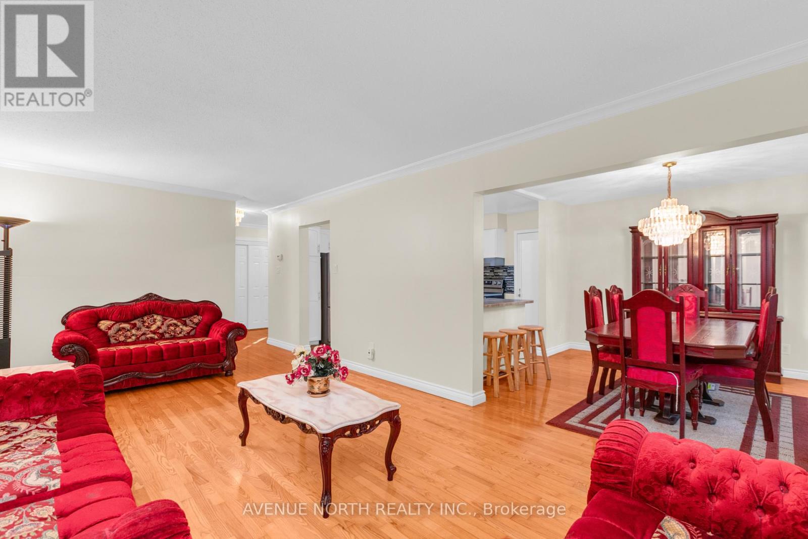 3 Bed, 3 Bath House for Sale in Ottawa – 23 BLUEGRASS DRIVE, Ottawa – MLS# X13642618 - Image 13