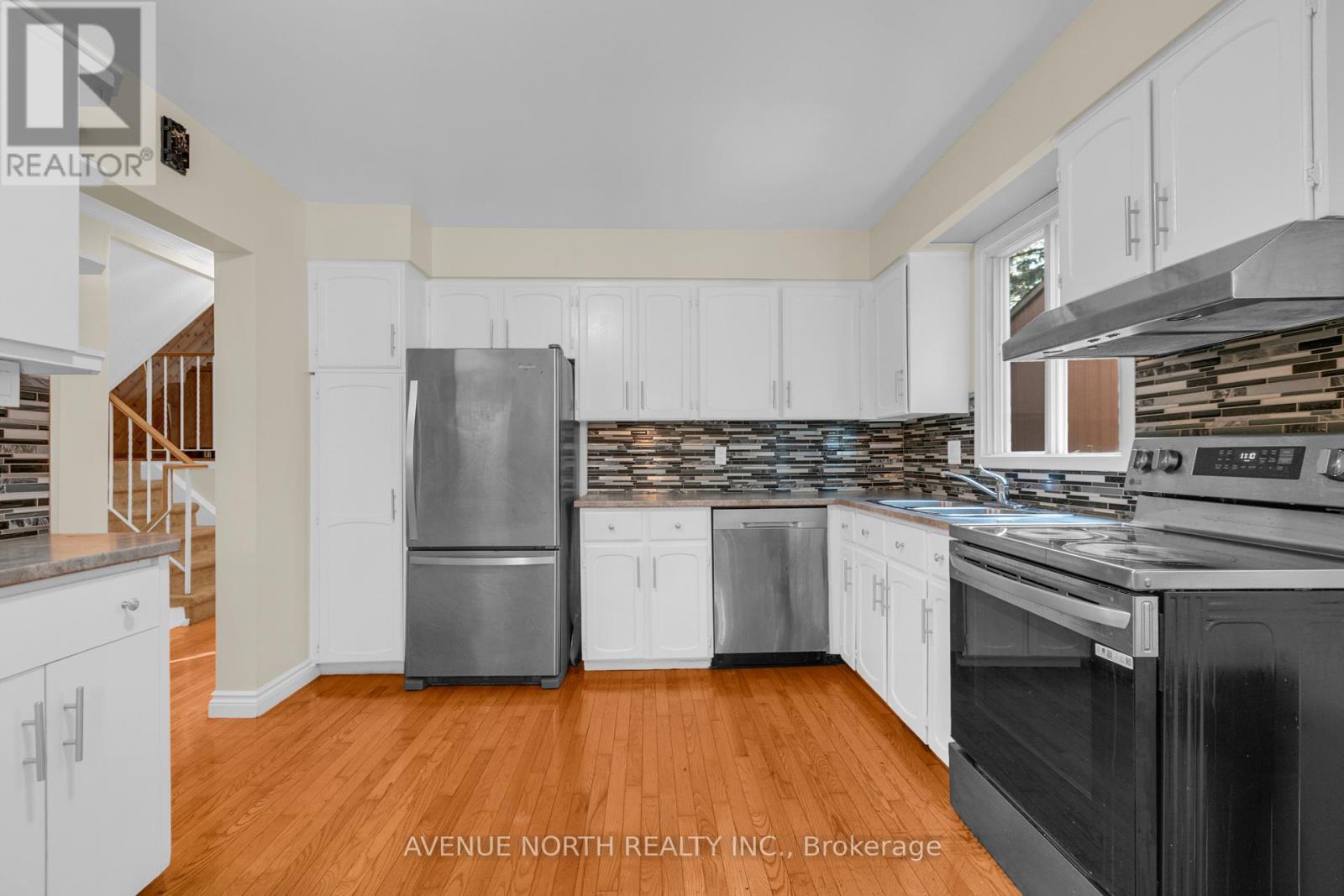 3 Bed, 3 Bath House for Sale in Ottawa – 23 BLUEGRASS DRIVE, Ottawa – MLS# X13642618 - Image 17