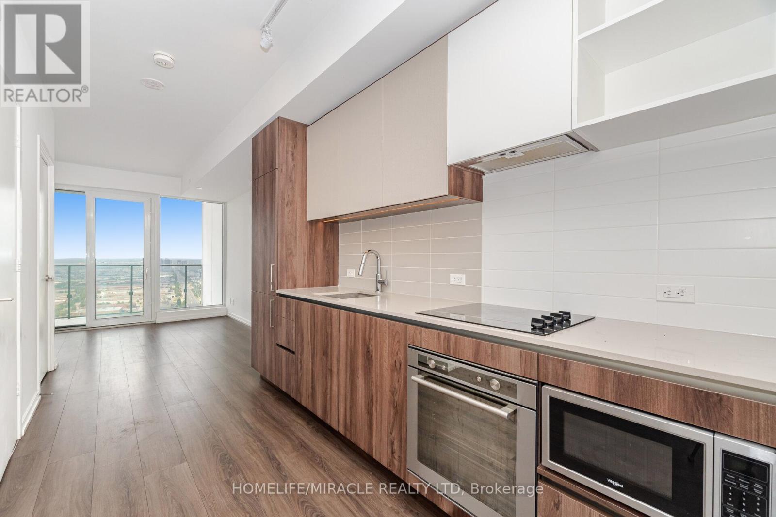 #3907 7890 JANE STREET - 7