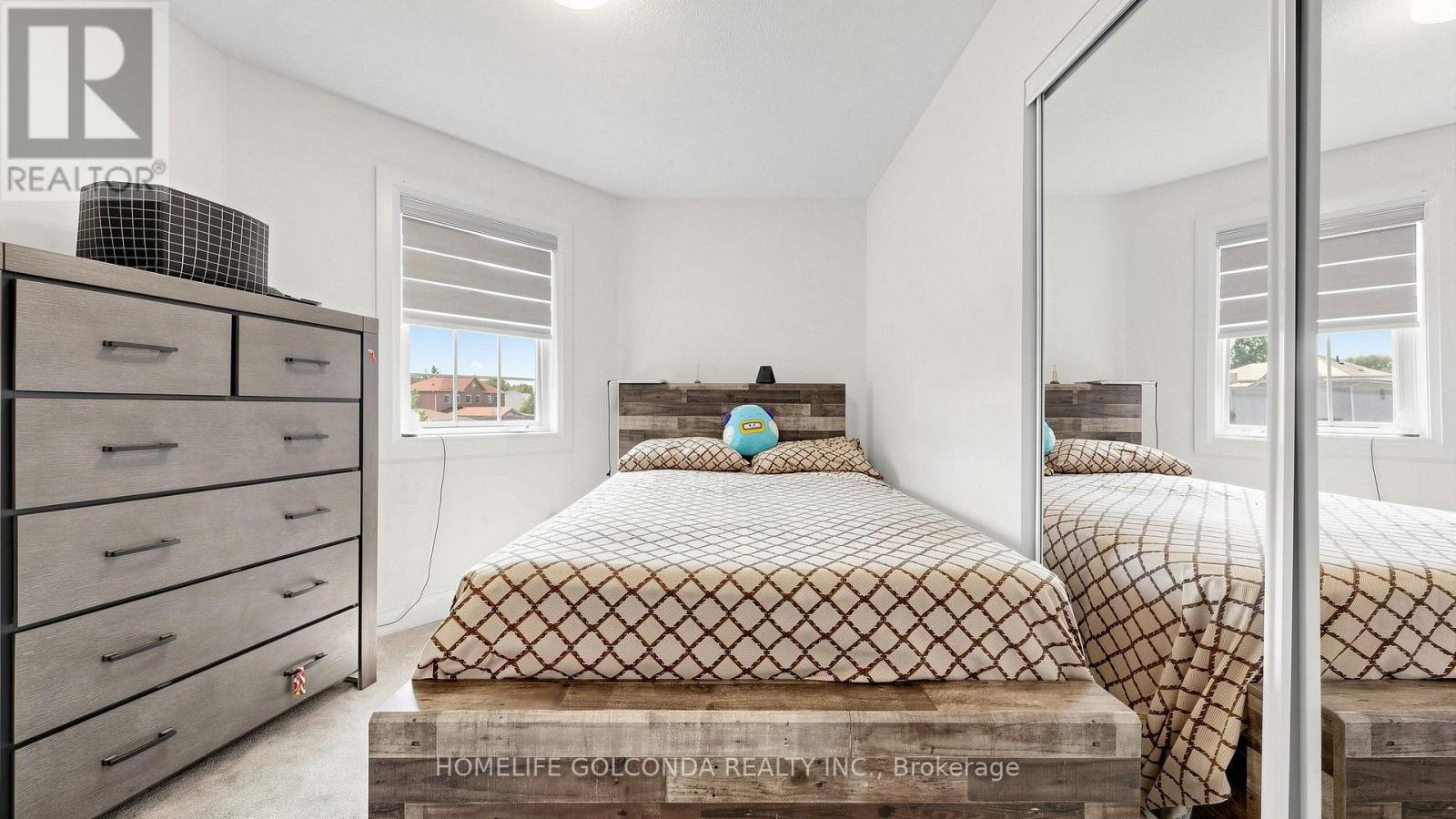 1304 VINCENT CRESCENT - 28