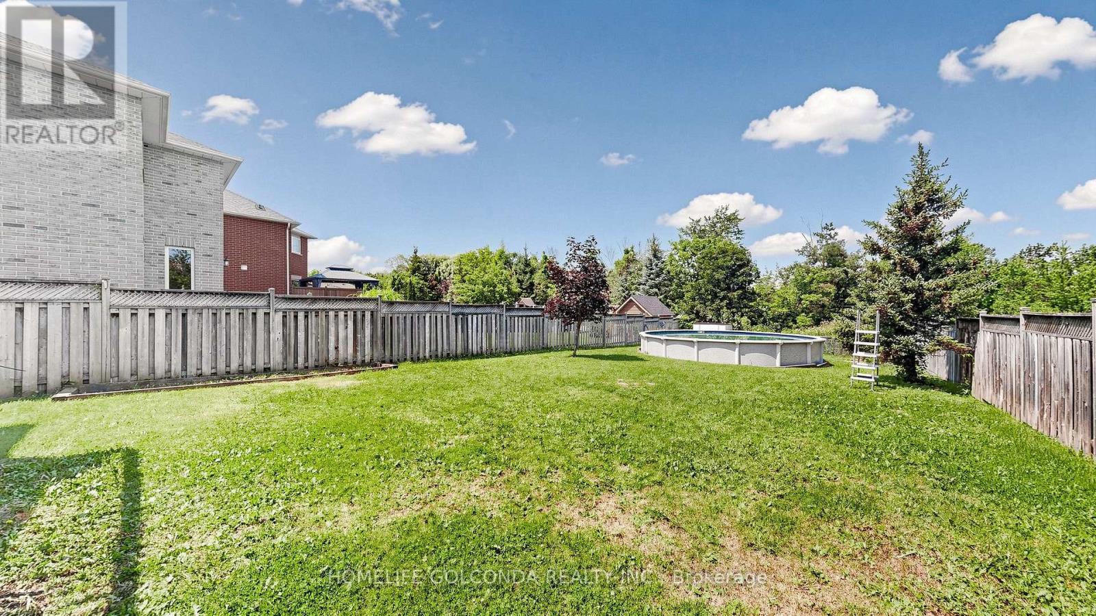 1304 VINCENT CRESCENT - 40