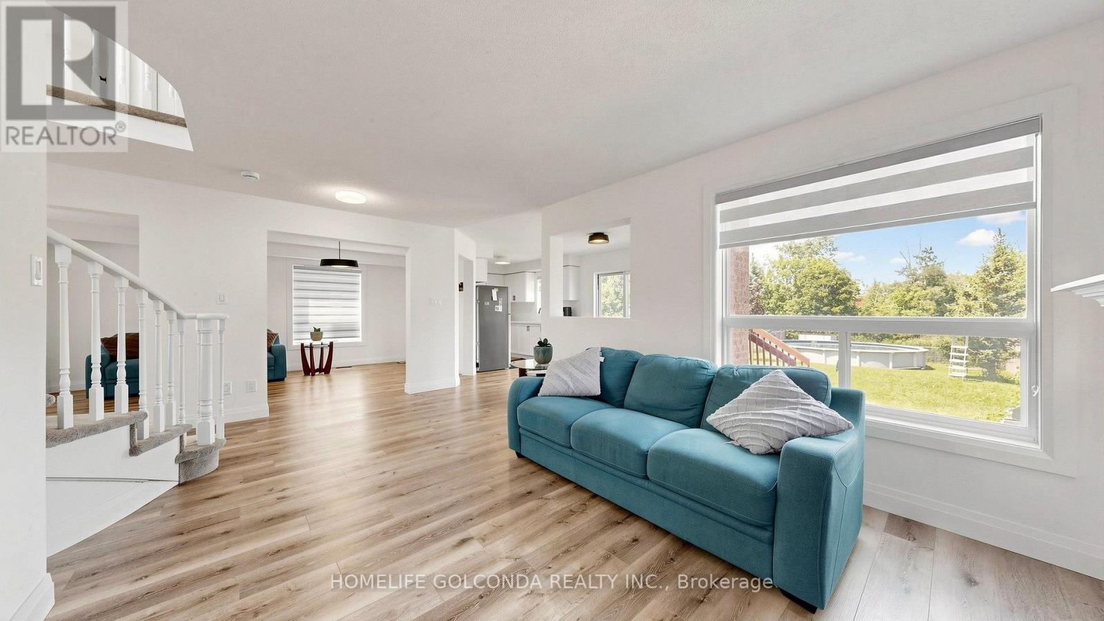 1304 VINCENT CRESCENT - Image 7