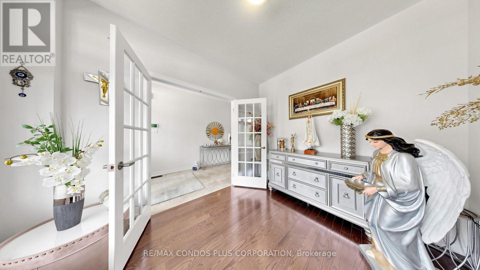 951 LARTER STREET - 6