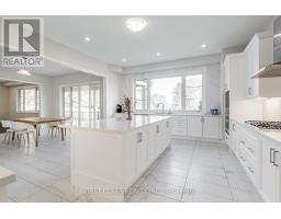 Media - 15 Kenneth Campbell Court, Aurora, ON L4G5Z4 Photo 10