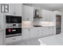 15 Kenneth Campbell Court, Aurora, ON L4G5Z4 Photo 12