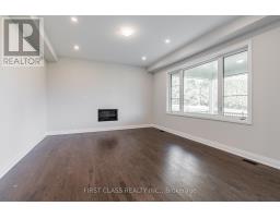 15 Kenneth Campbell Court, Aurora, ON L4G5Z4 Photo 17