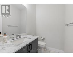 15 Kenneth Campbell Court, Aurora, ON L4G5Z4 Photo 20