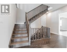 15 Kenneth Campbell Court, Aurora, ON L4G5Z4 Photo 21