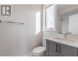 15 Kenneth Campbell Court, Aurora, ON L4G5Z4 Photo 32
