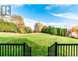 15 Kenneth Campbell Court, Aurora, ON L4G5Z4 Photo 34