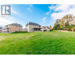 15 Kenneth Campbell Court, Aurora, ON L4G5Z4 Photo 36