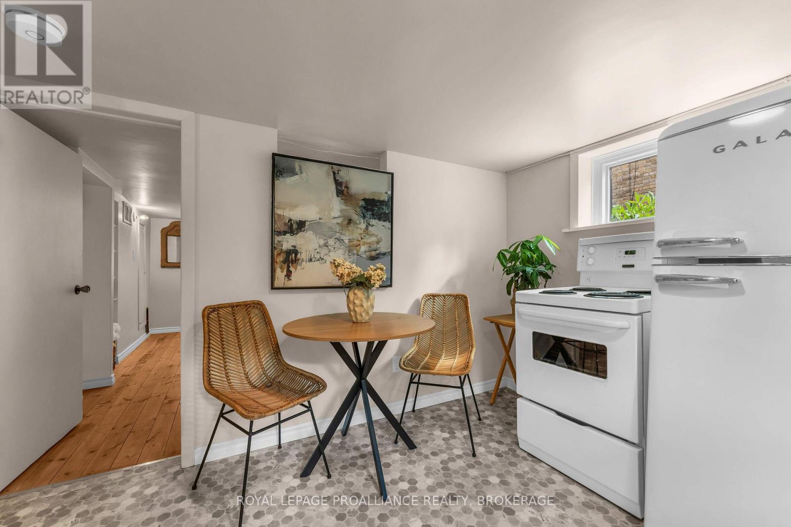 201 WILLINGDON AVENUE - Image 24