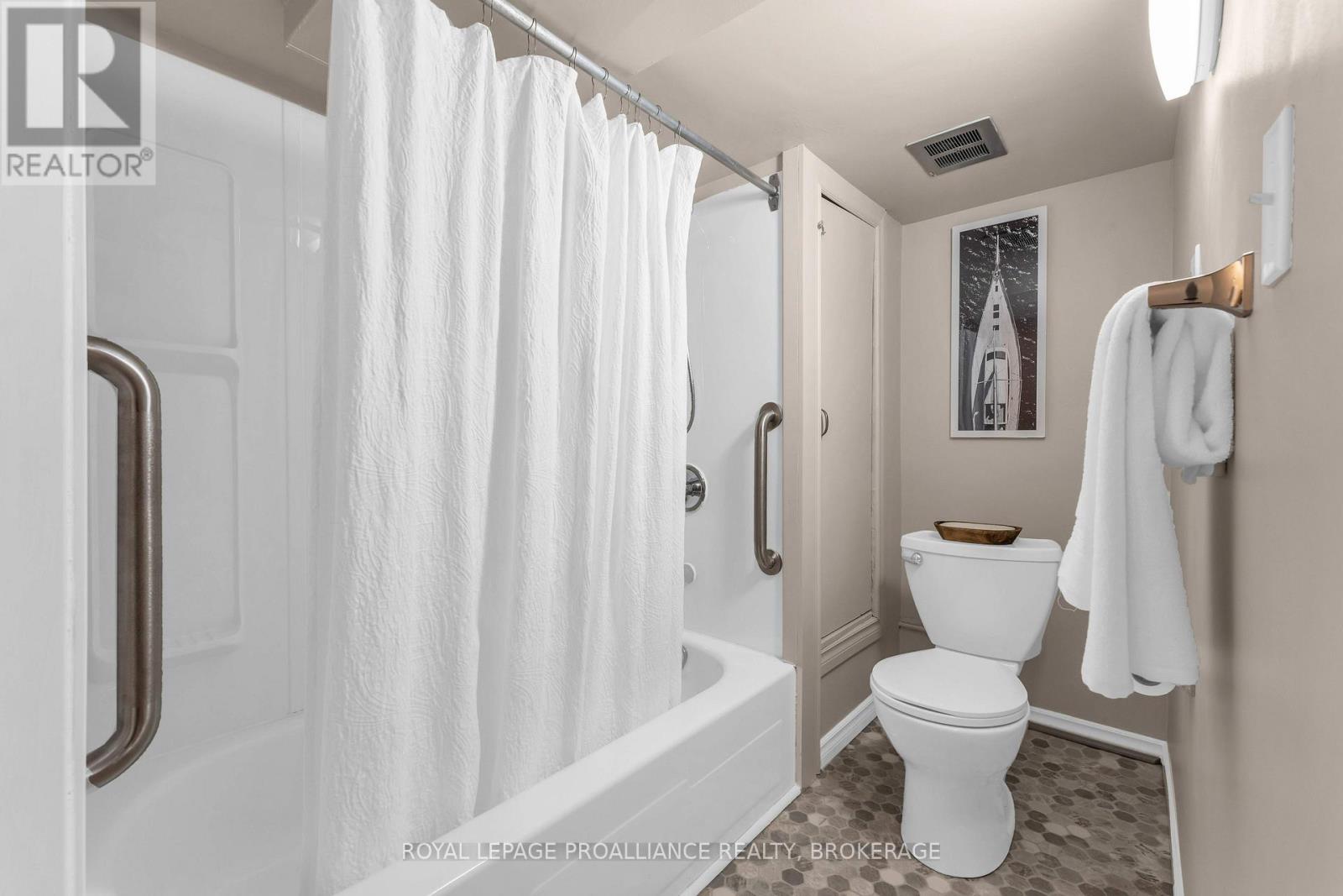 201 WILLINGDON AVENUE - Image 27