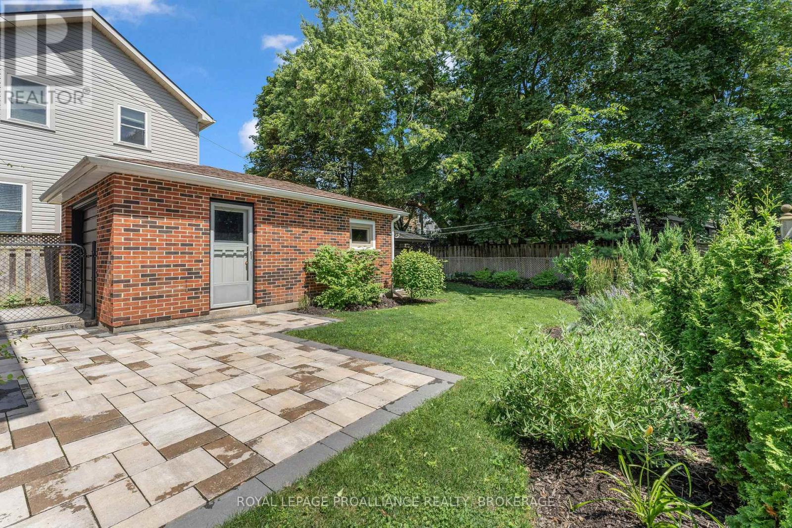 201 WILLINGDON AVENUE - Image 37