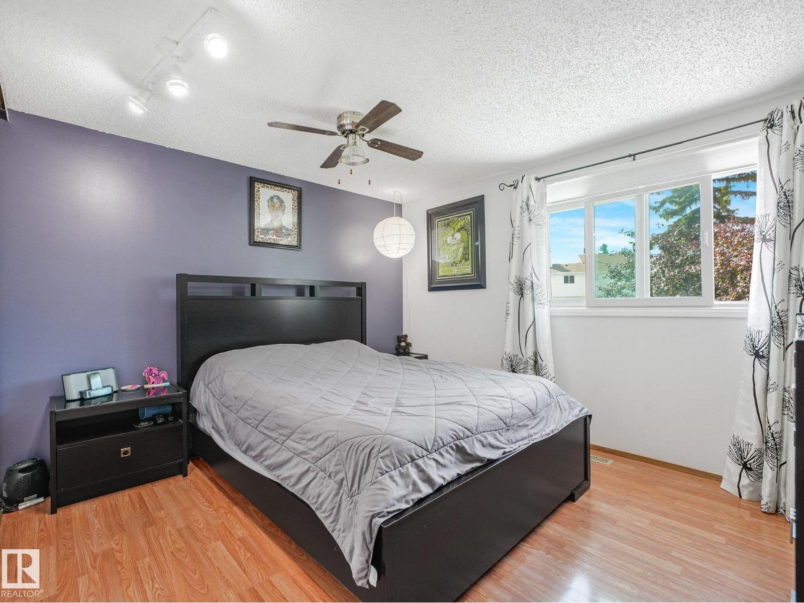 3527 41 AV NW - 23