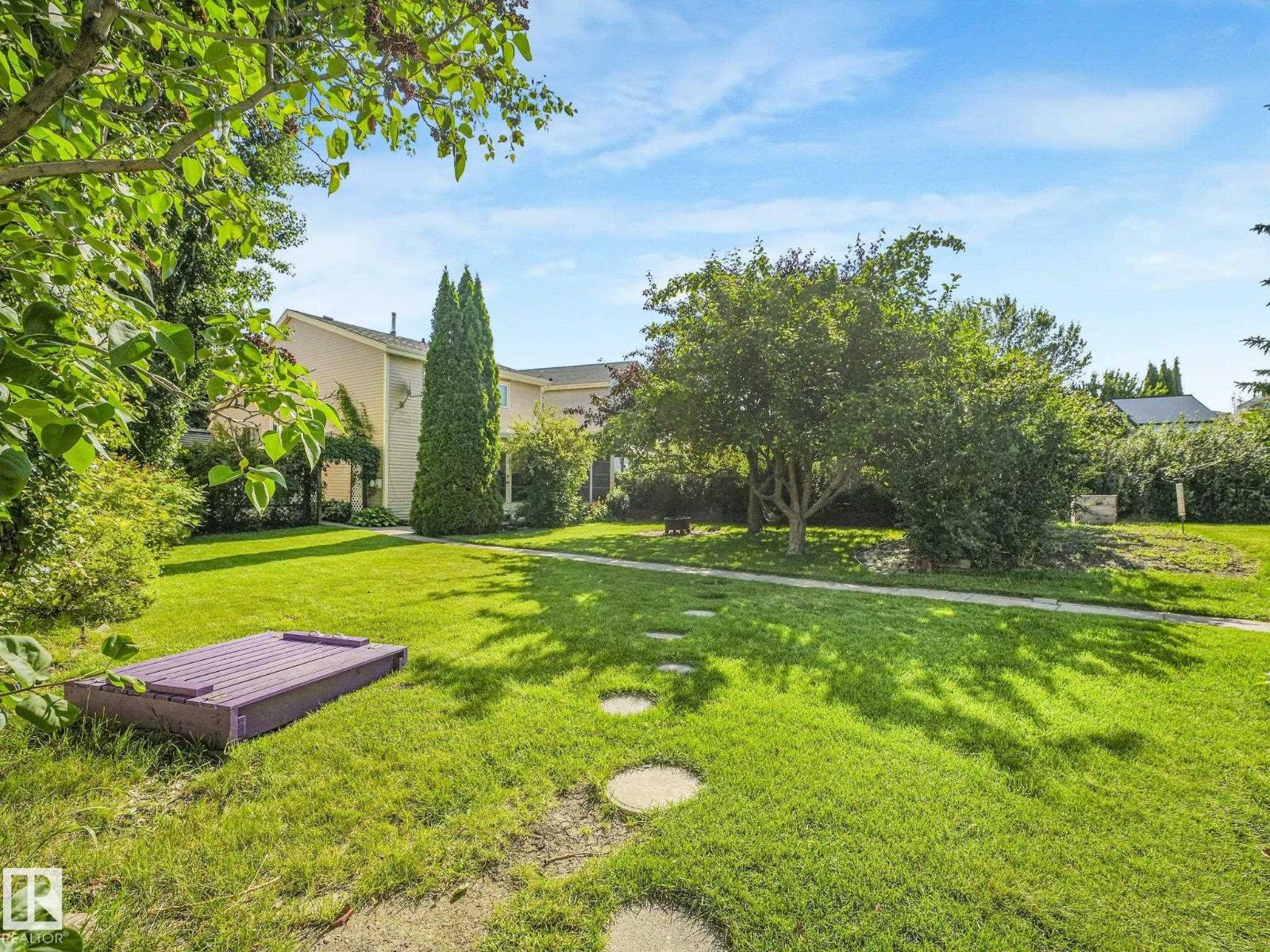 3527 41 AV NW - 40