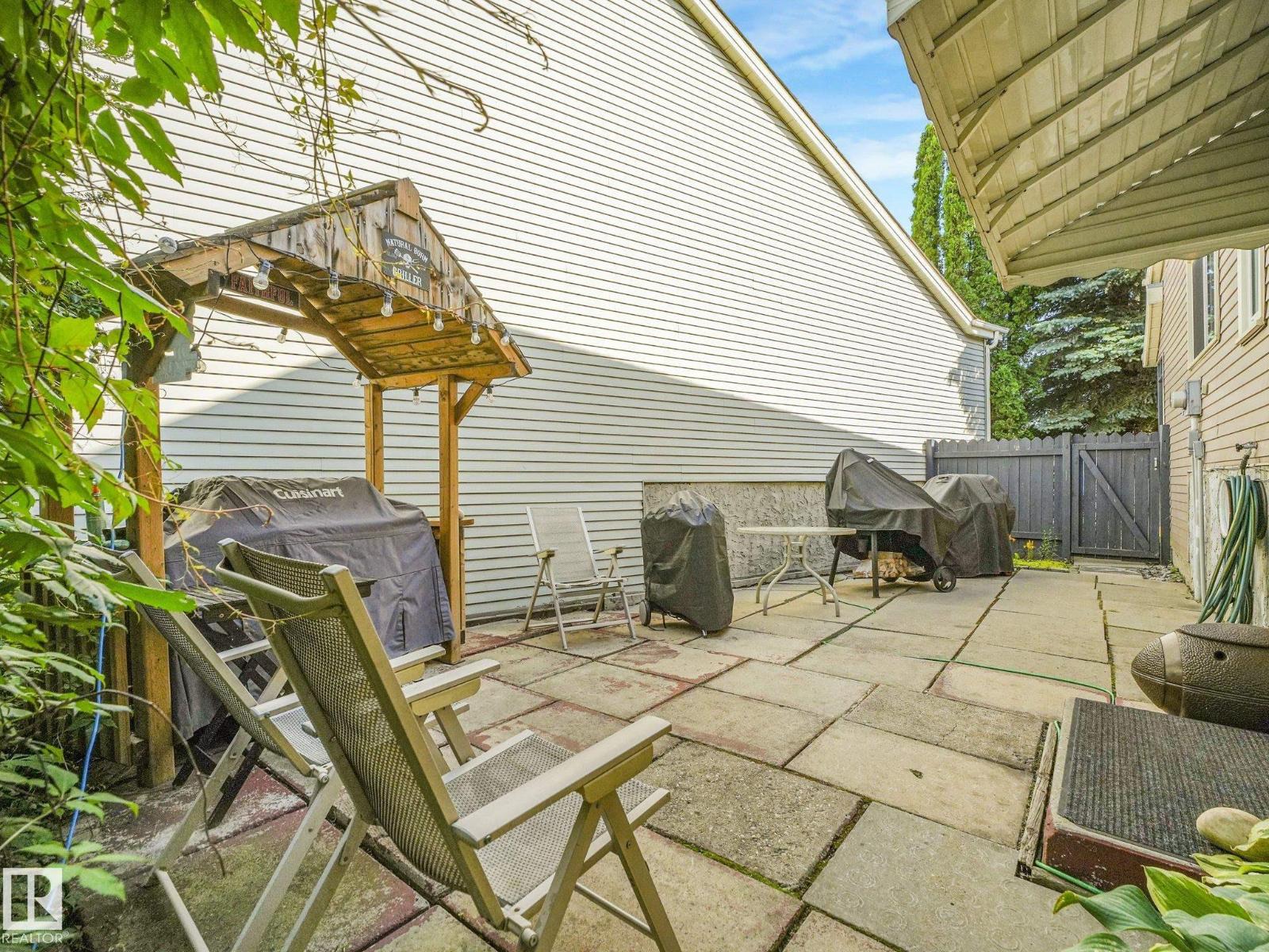 3527 41 AV NW - 43