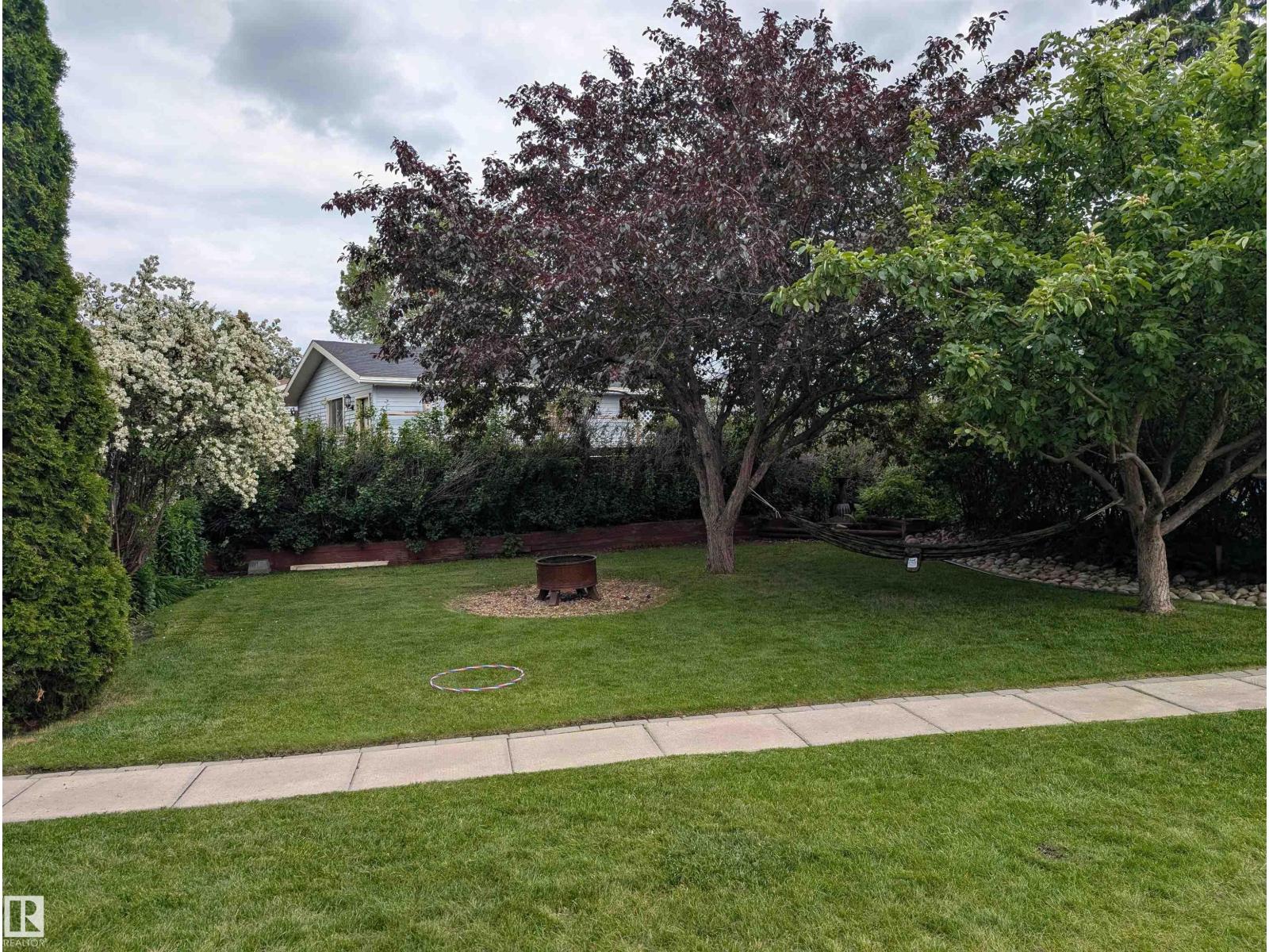 3527 41 AV NW - 60