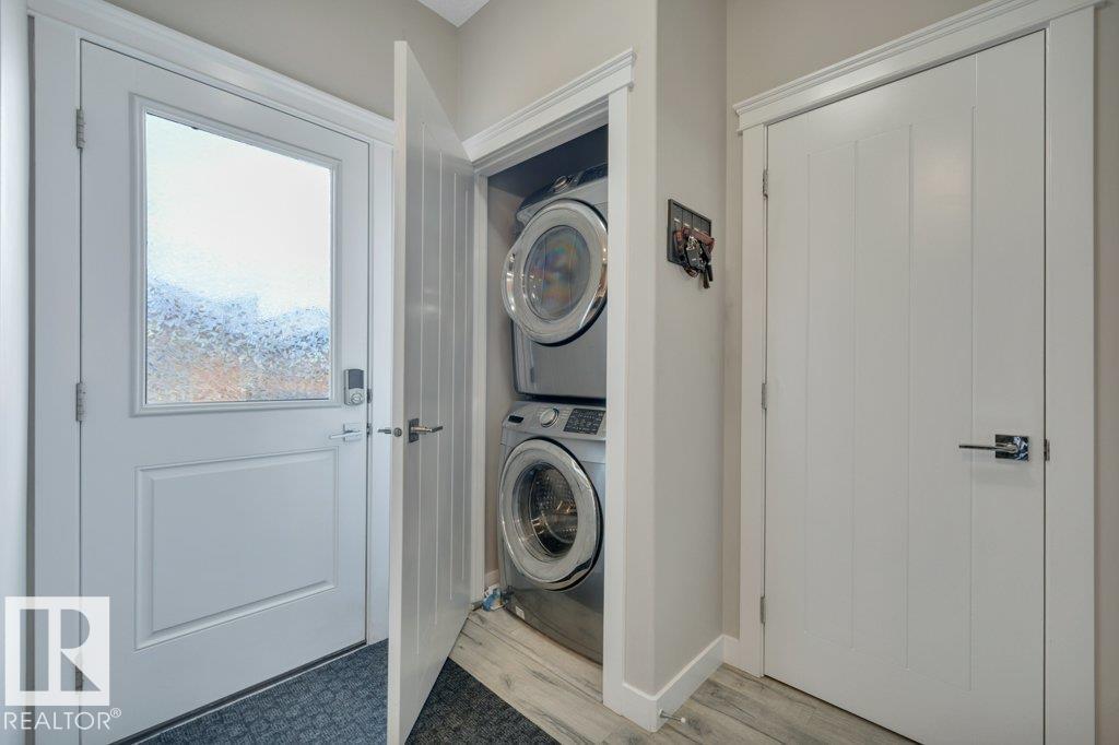 729 BERG LO - Image 17