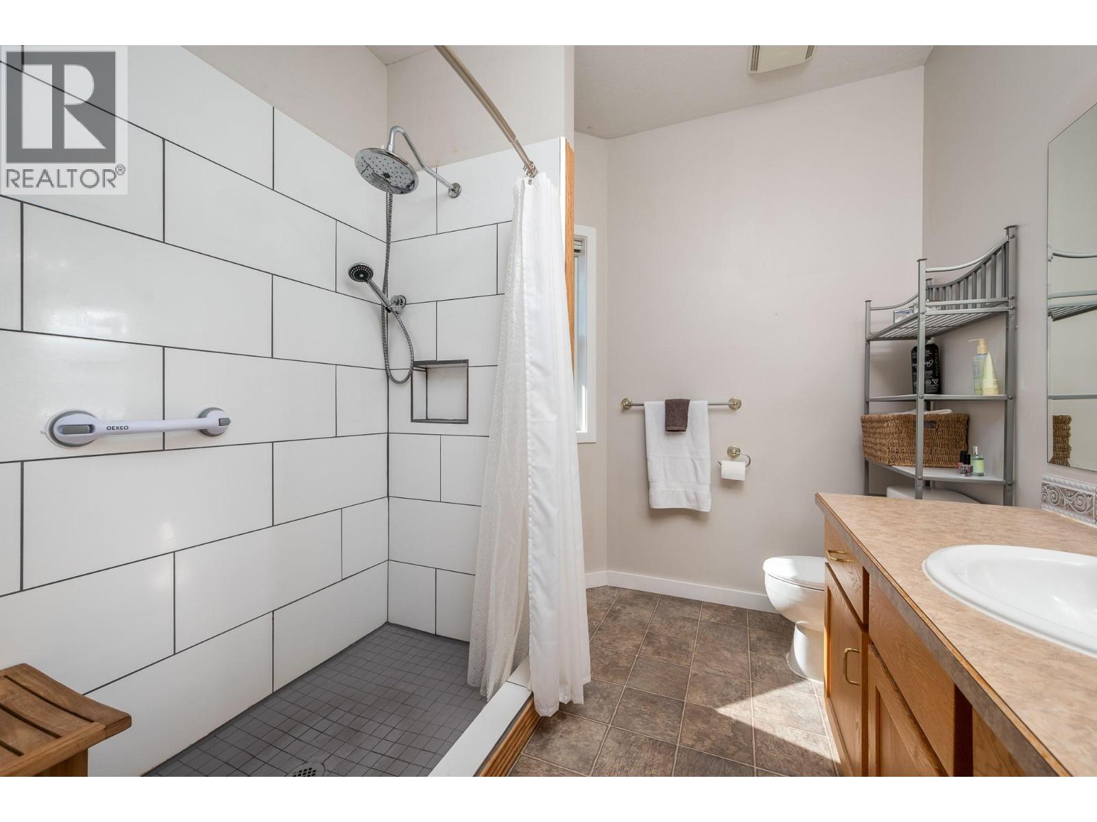 7185 Old Kamloops Road - Image 20