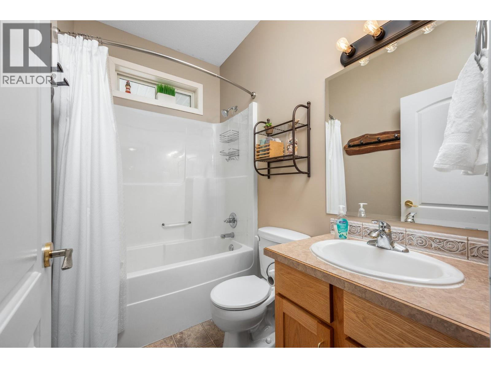 7185 Old Kamloops Road - 16