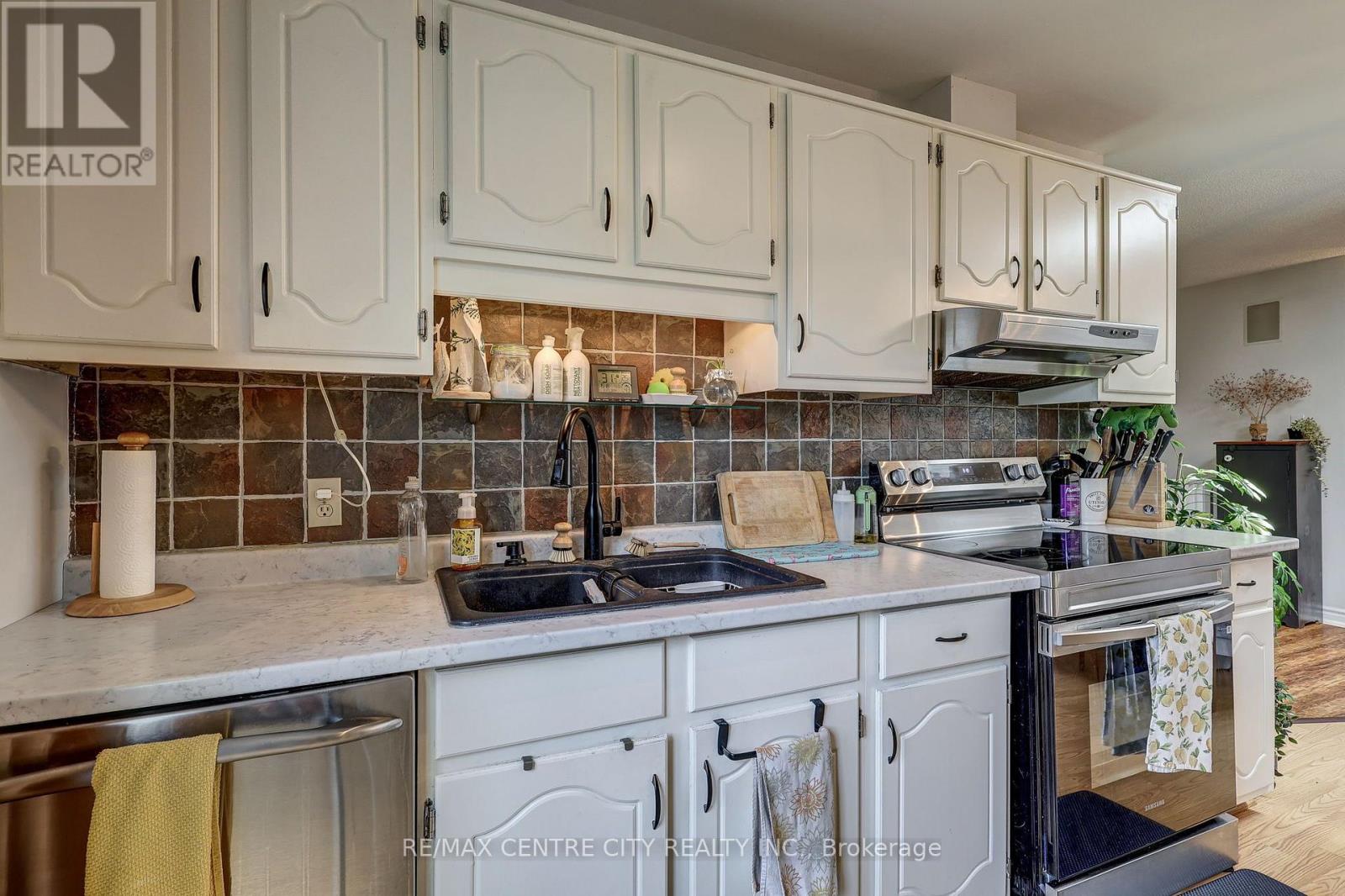 37 FIFTH AVENUE - Image 32