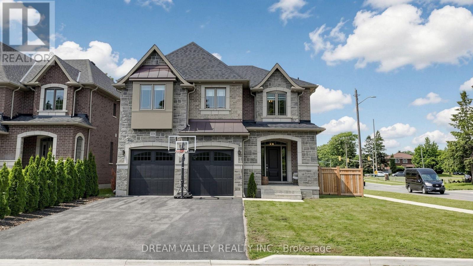 224 SEVERN STREET, Oshawa (McLaughlin) — photo 3