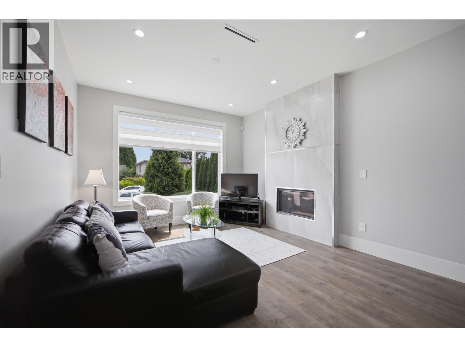 4 Bed, 4 Bath House for Sale in Burnaby – 7835 12TH AVENUE, Burnaby – MLS# R3153172 - Image 7