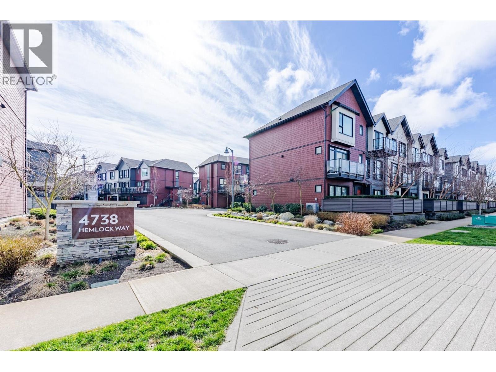 4 Bed, 4 Bath Apartment for Sale in Tsawwassen – 185 4738 HEMLOCK WAY, Tsawwassen – MLS# R3153201