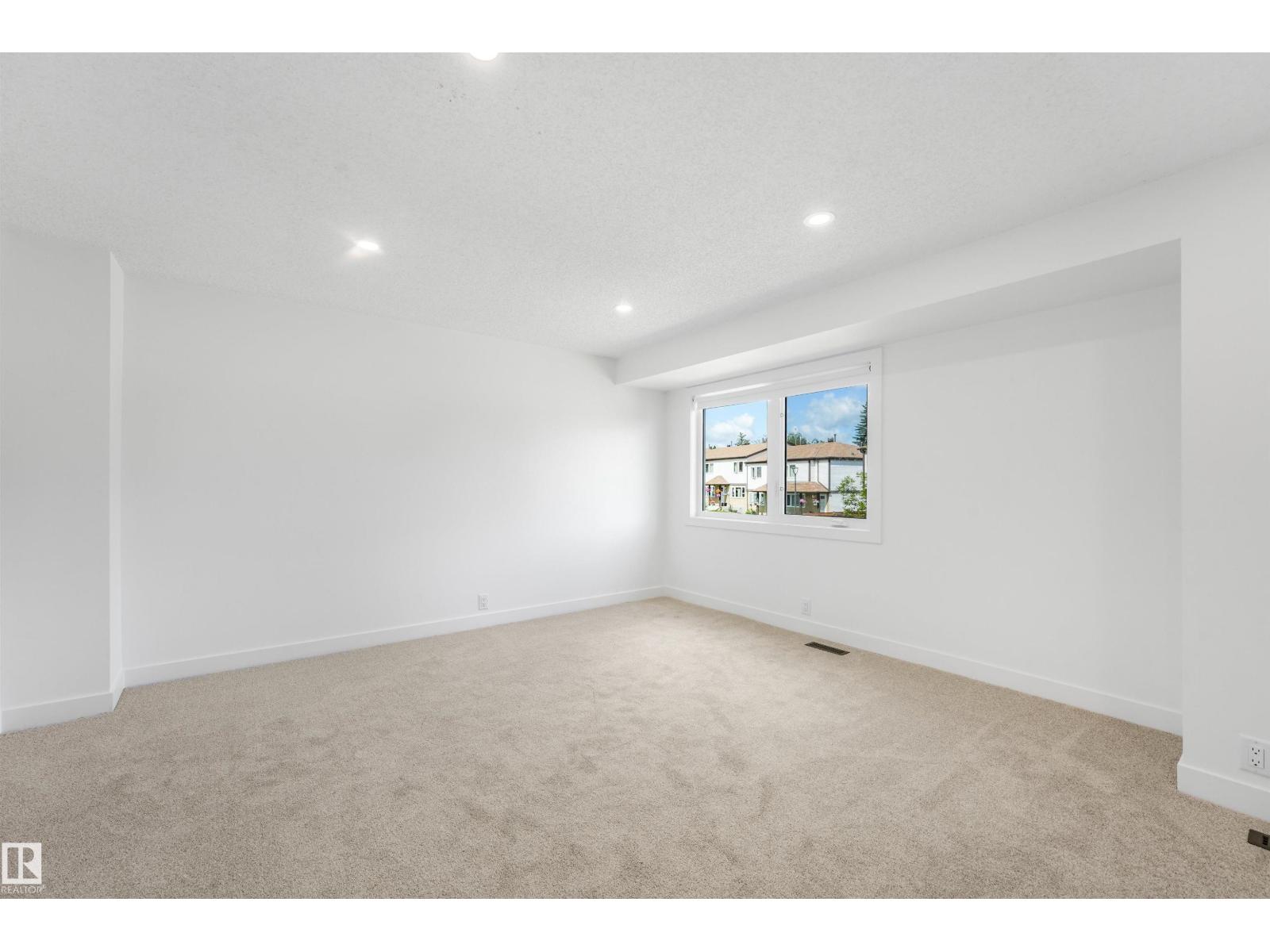 #39 14511 52 ST NW - Image 43