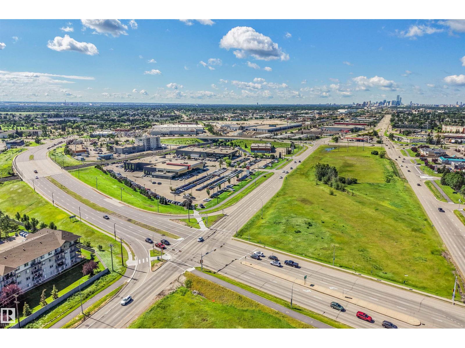 #39 14511 52 ST NW - Image 9
