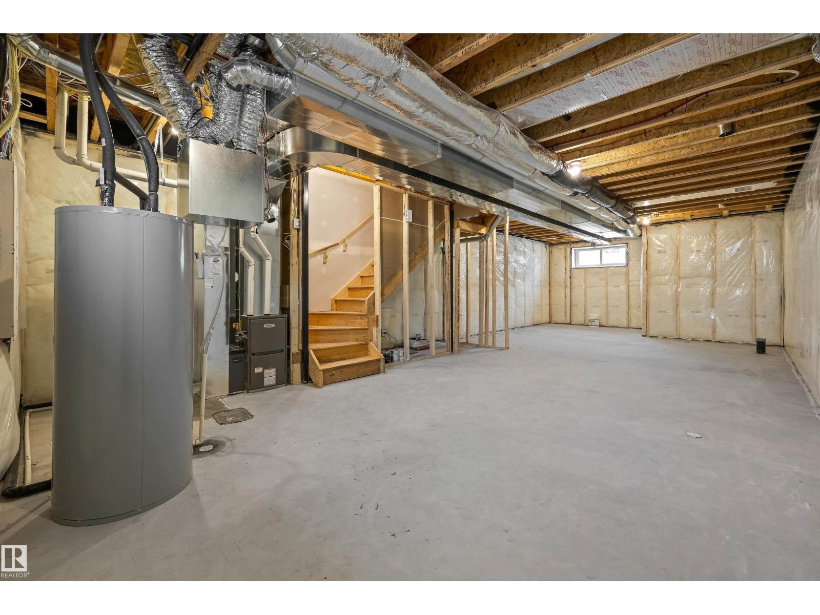 20820 40 AV NW - 35