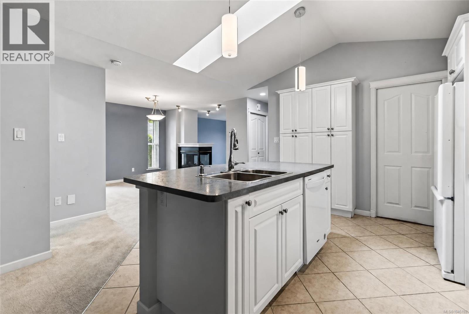 #126 2077 St. Andrews Way - Image 24