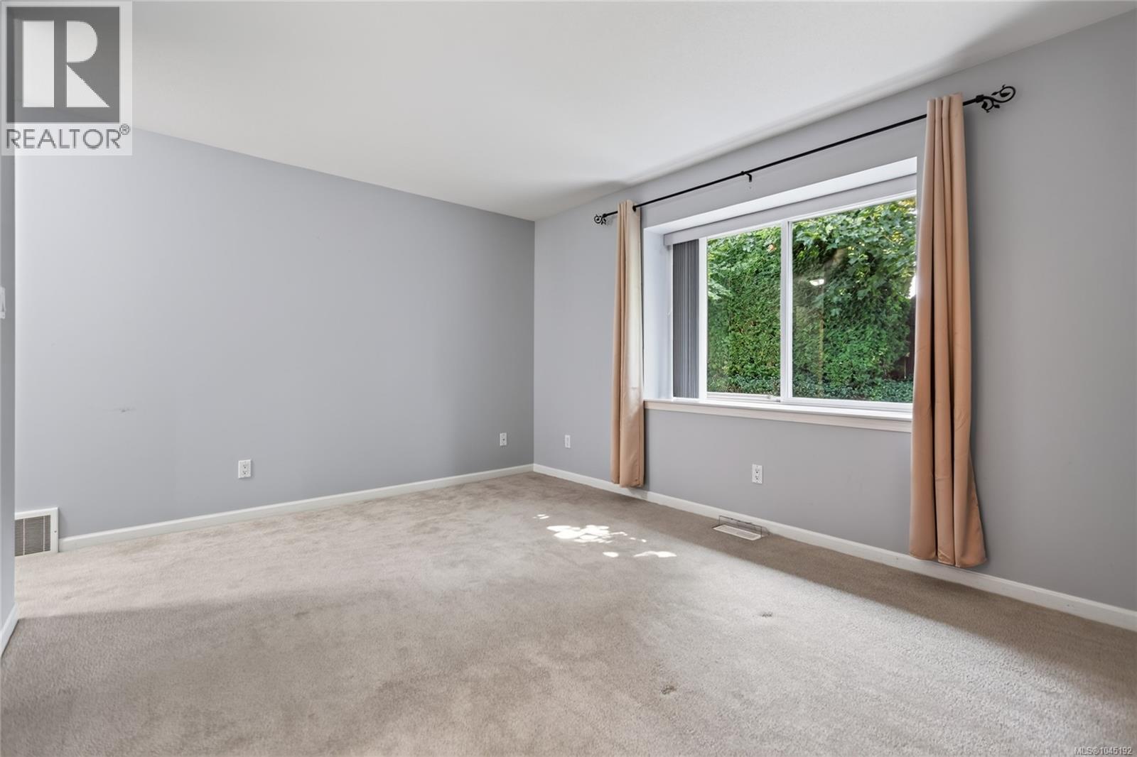 #126 2077 St. Andrews Way - 34