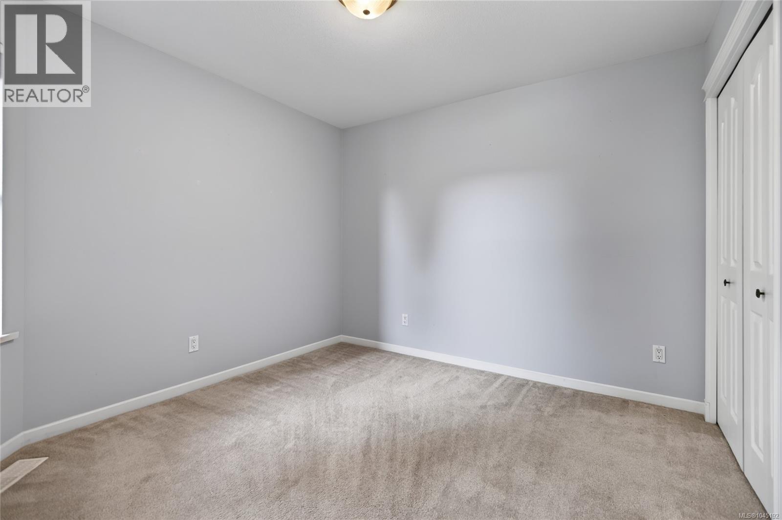 #126 2077 St. Andrews Way - Image 40