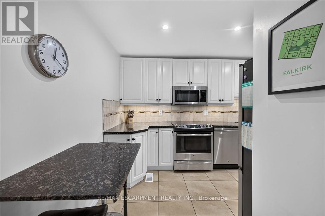 #56 30 REGENT AVENUE - 17