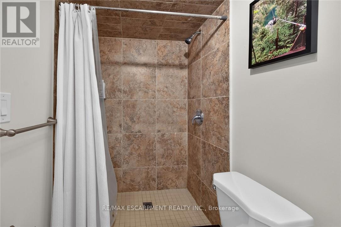 #56 30 REGENT AVENUE - 38