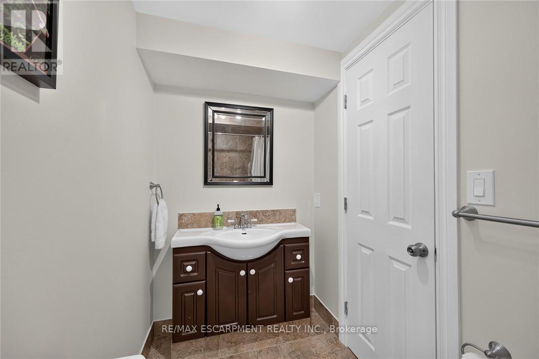 #56 30 REGENT AVENUE - 39