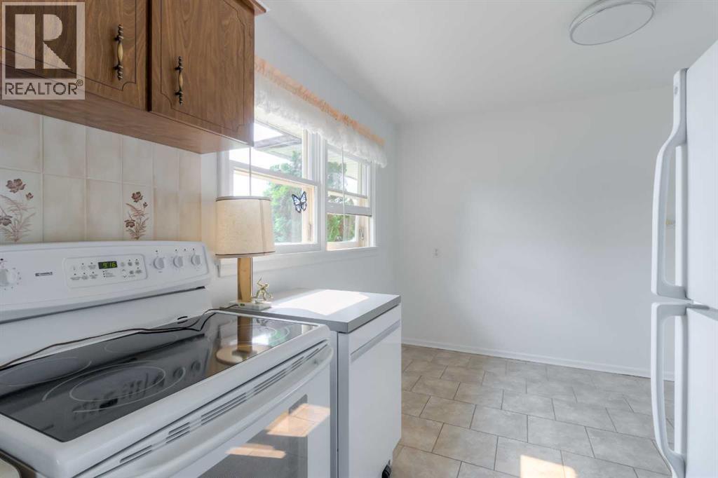 1218 18 Street N - Image 17