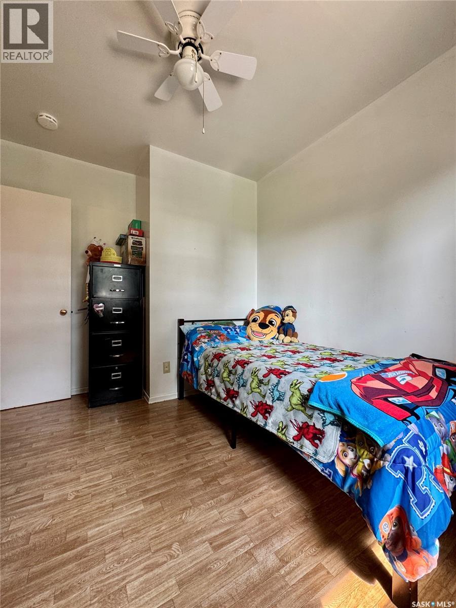 321 Vincent AVENUE W - Image 11