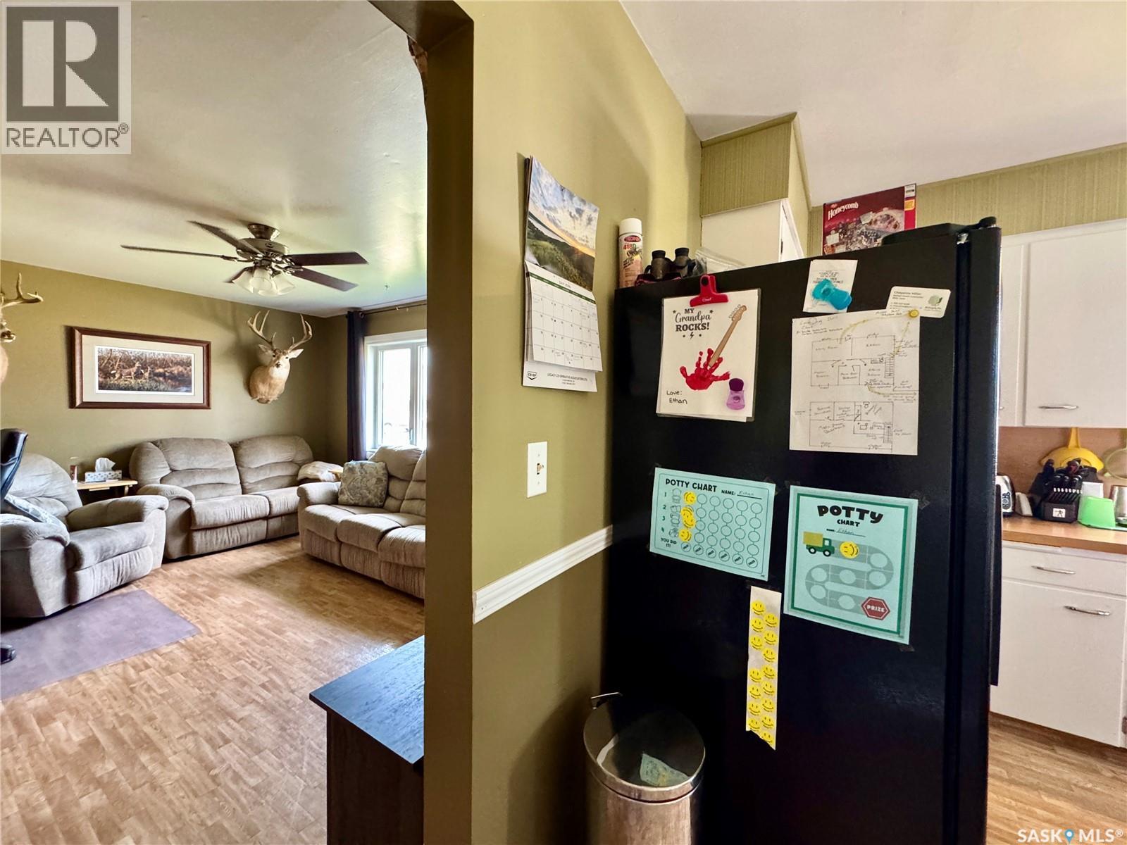321 Vincent AVENUE W - Image 5