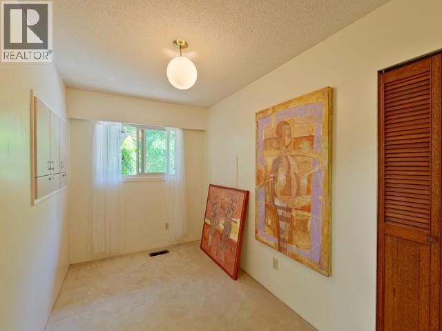 2241 ROBERTS ROAD - 41