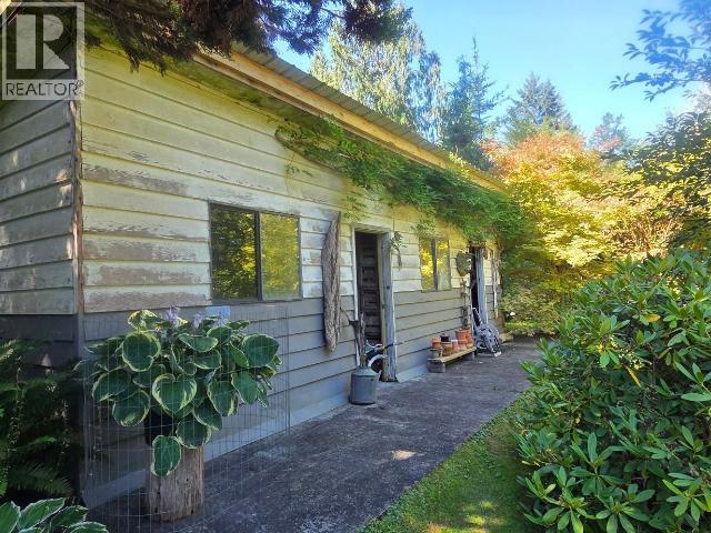 2241 ROBERTS ROAD - 48